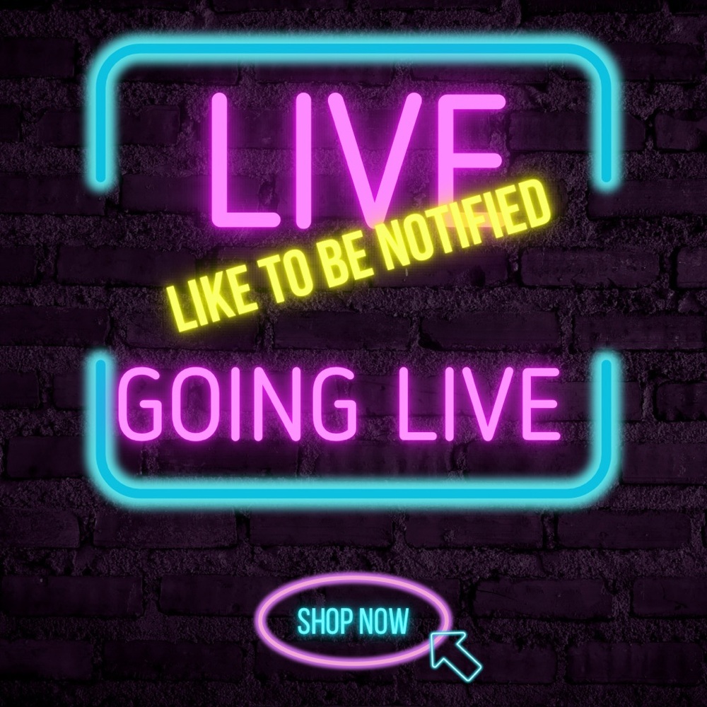 Hi! I am Larinda. Like this post to be notified I am going LIVE 💎